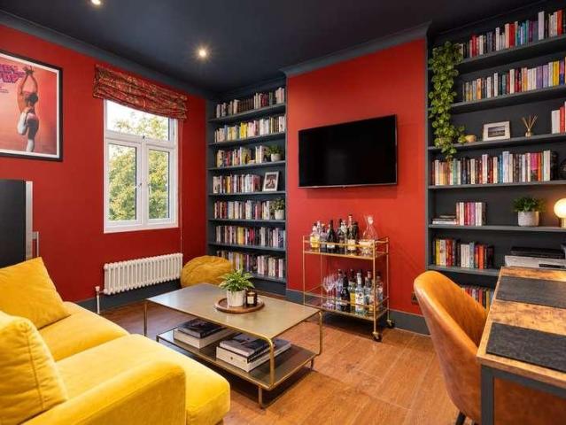 3 bed flat for sale