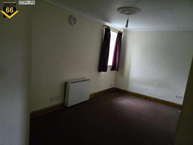 3 bed flat for sale