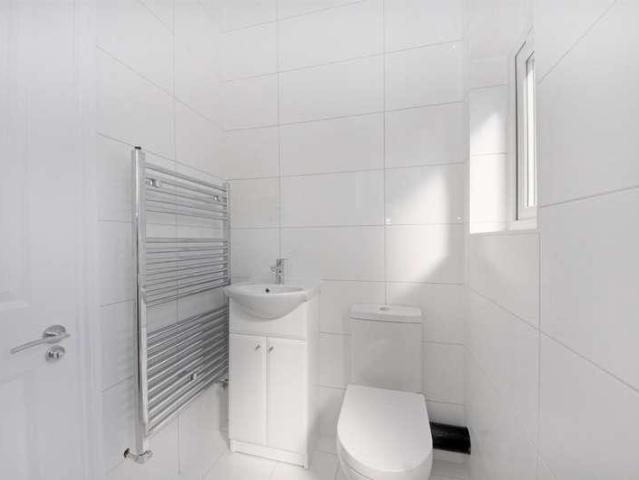 3 bed flat for sale