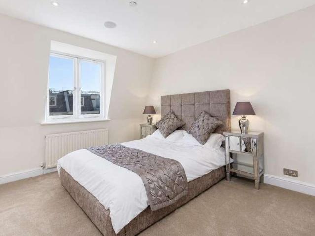 3 bed flat for sale