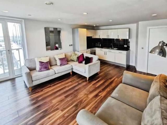 3 bed flat for sale