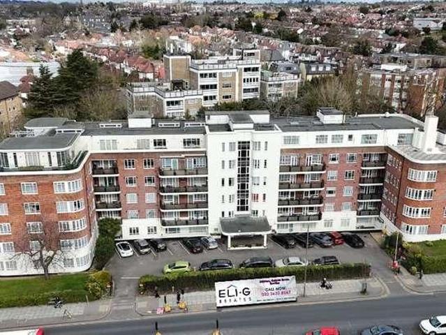 3 bed flat for sale