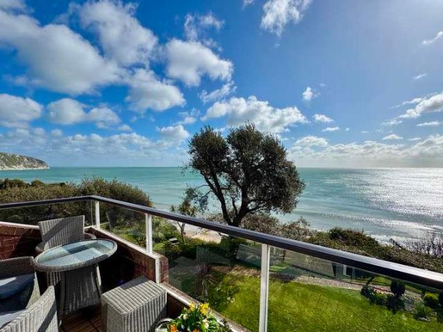 3 bed flat for sale