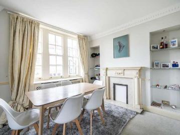 3 bed flat for sale