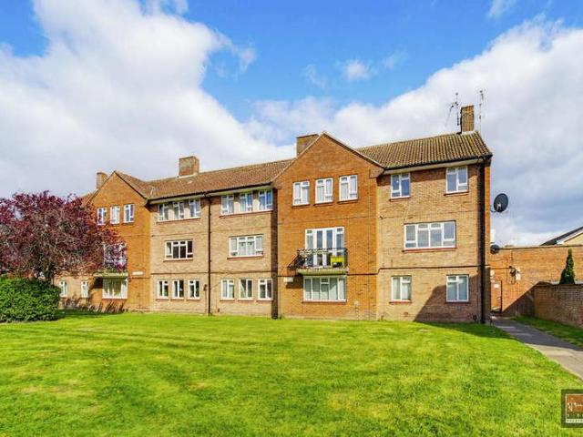 3 bed flat for sale