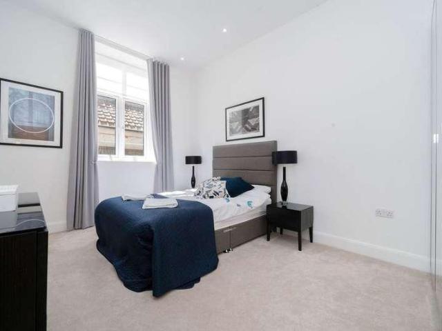 3 bed flat for sale