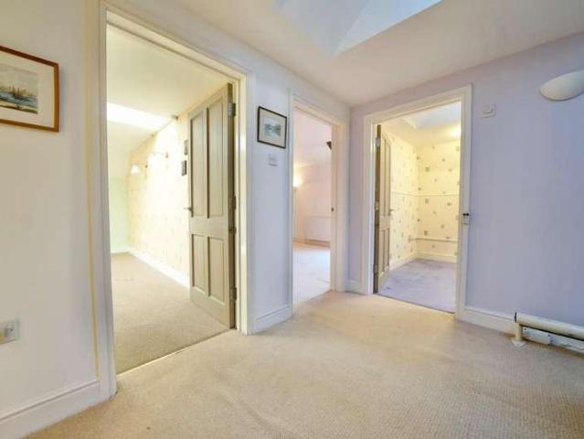 3 bed flat for sale