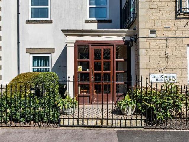3 bed flat for sale