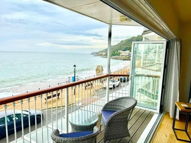 3 bed flat for sale