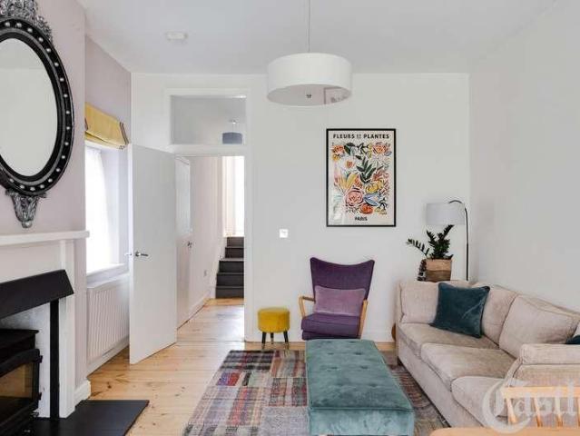 3 bed flat for sale