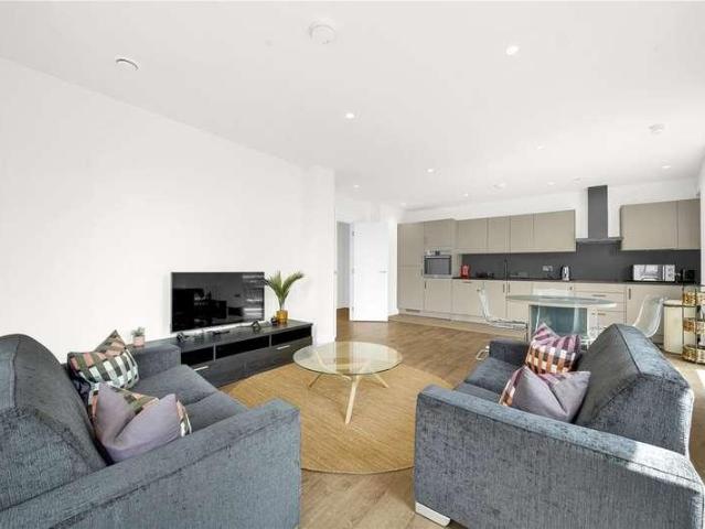 3 bed flat for sale
