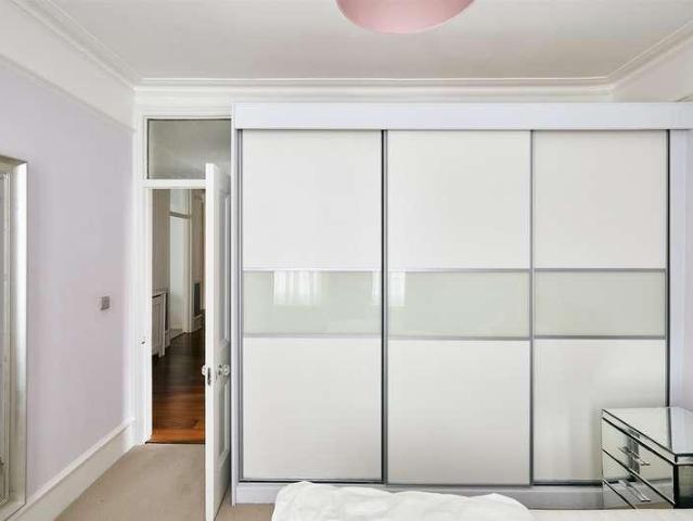 3 bed flat for sale