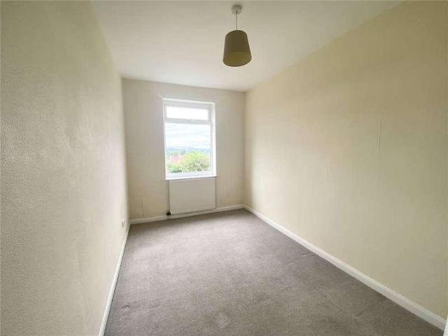 3 bed flat for sale