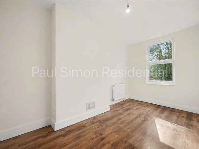 3 bed flat for sale