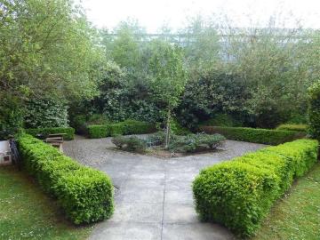 3 bed flat for sale