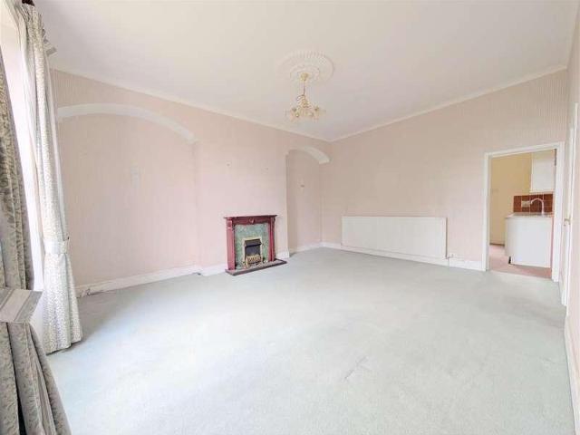 3 bed flat for sale