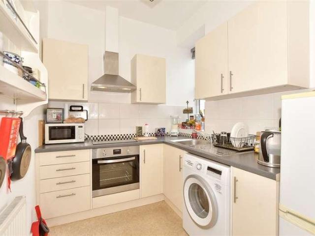 3 bed flat for sale