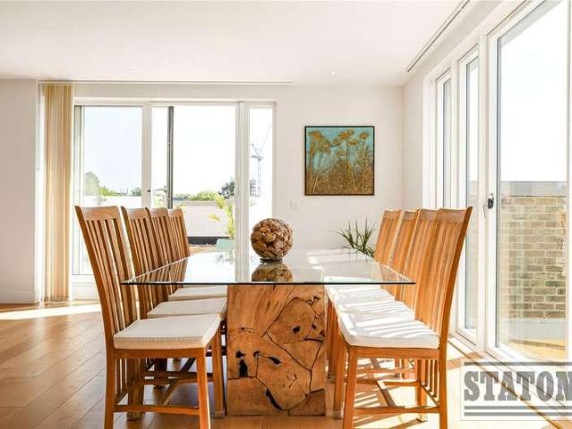 3 bed flat for sale