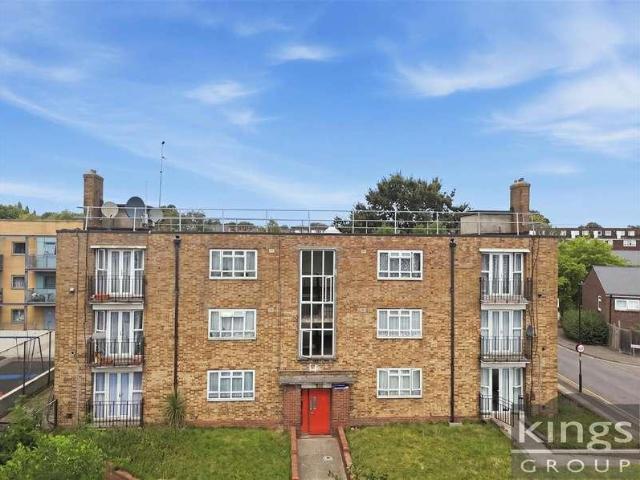 3 bed flat for sale