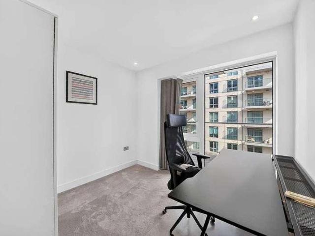 3 bed flat for sale