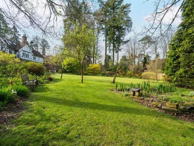 3 bed flat for sale