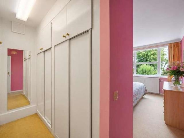 3 bed flat for sale
