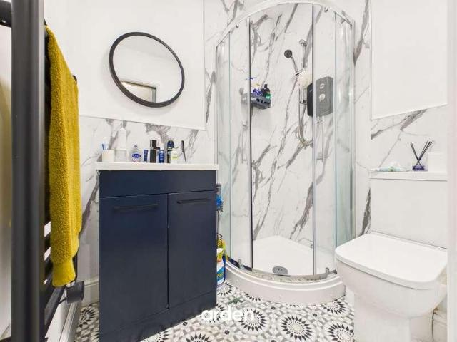 3 bed flat for sale