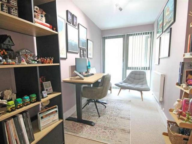 3 bed flat for sale