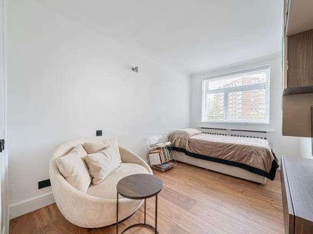 3 bed flat for sale