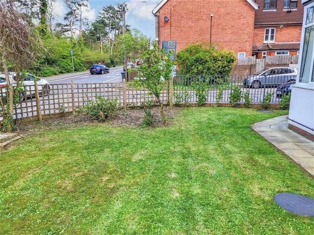 3 bed flat for sale