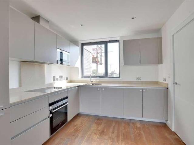 3 bed flat for sale