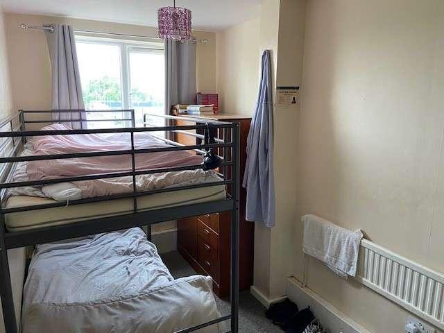 3 bed flat for sale