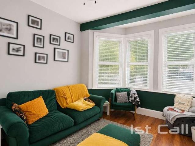 3 bed flat for sale