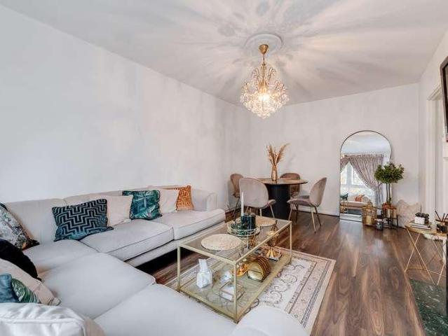 3 bed flat for sale