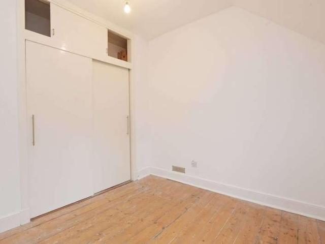 3 bed flat for sale
