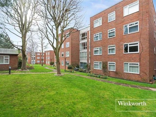 3 bed flat for sale