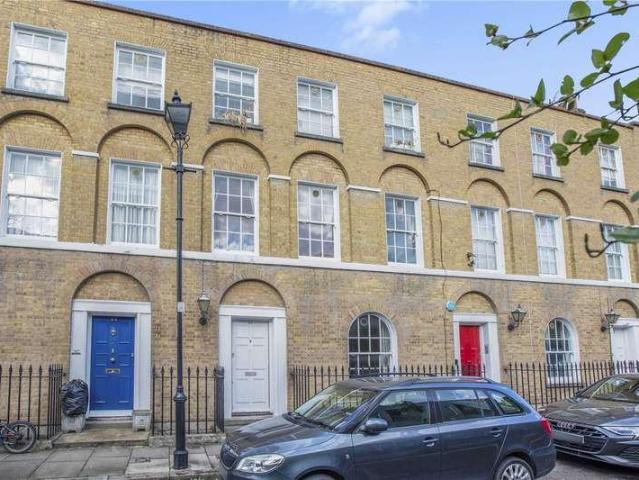 3 bed flat for sale
