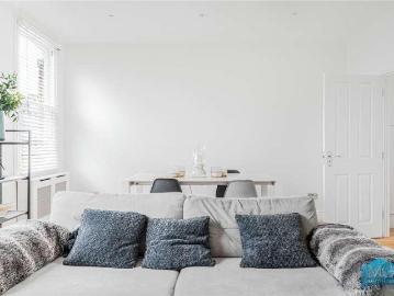 3 bed flat for sale