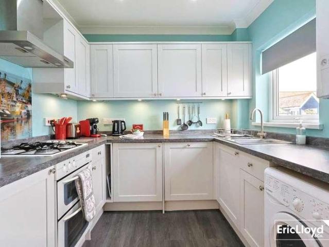 3 bed flat for sale