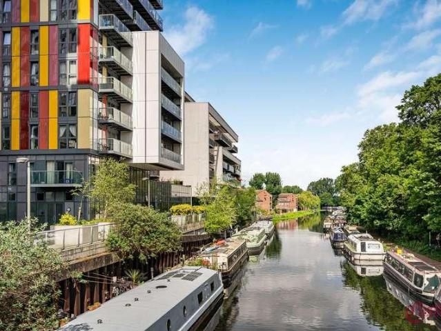 3 bed flat for sale