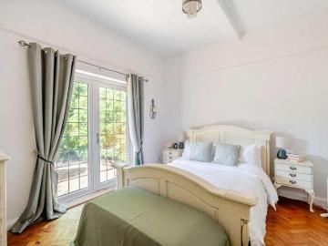 3 bed flat for sale