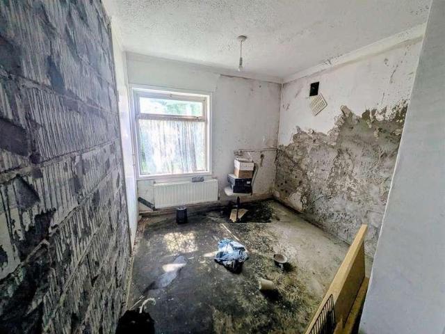 3 bed flat for sale