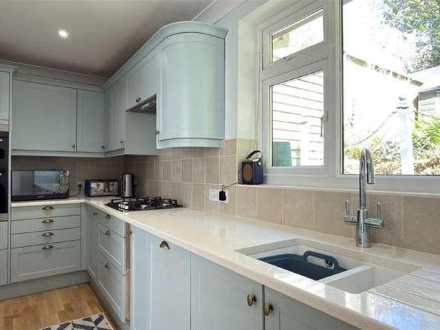 3 bed flat for sale