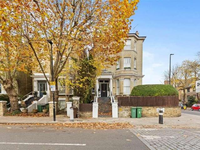 3 bed flat for sale