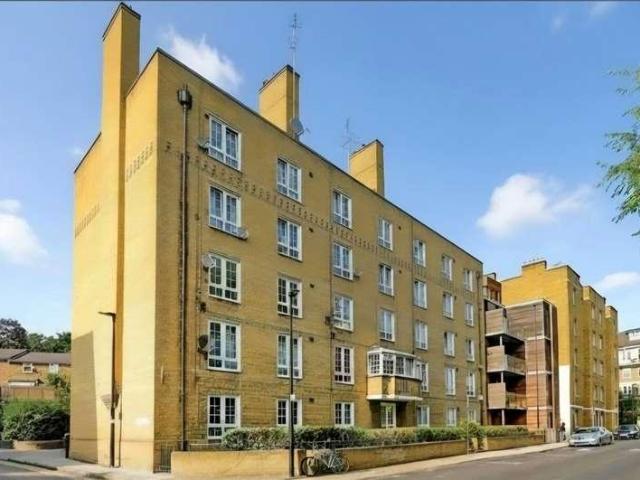 3 bed flat for sale