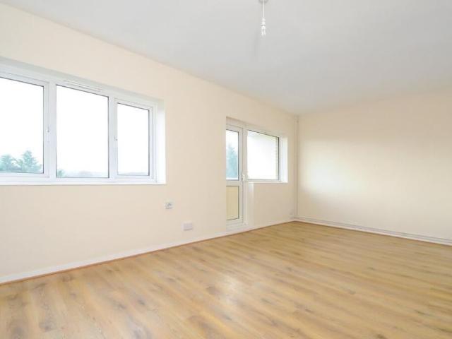 3 Bed Flat, Forster House, BR1