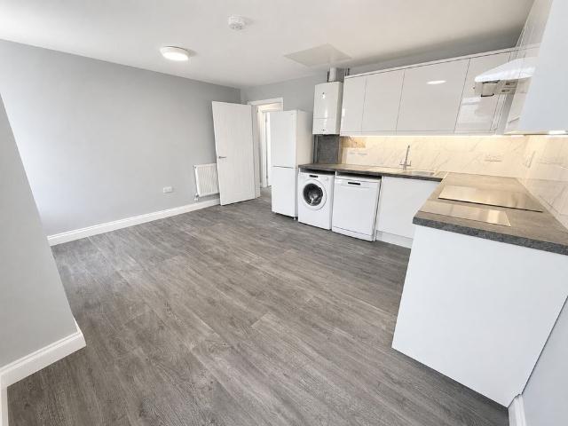 3 Bed Flat, Gloucester Road, BS7