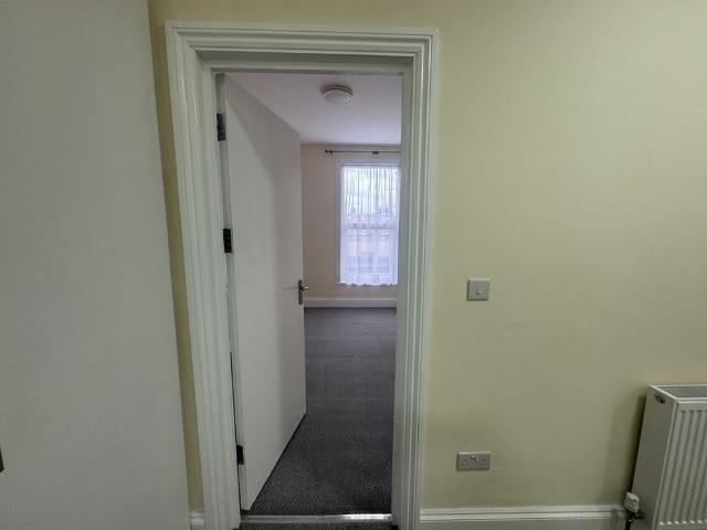 3 Bed Flat, Ilford Lane, IG1