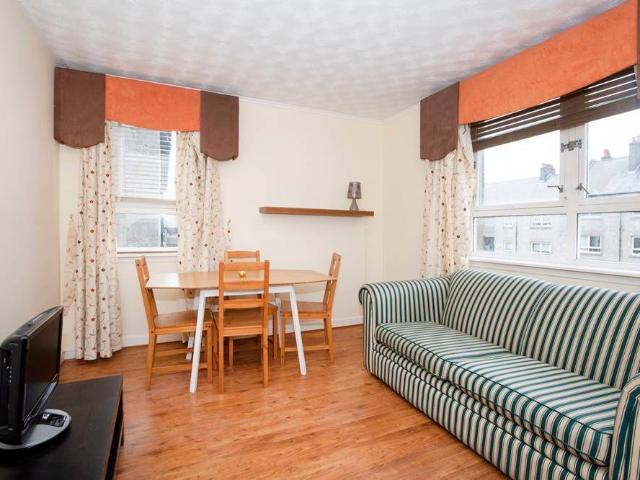 3 Bed Flat, Powis Circle, AB24