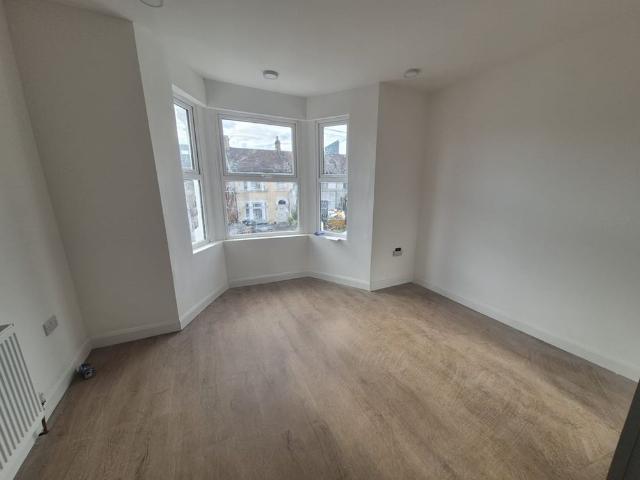 3 Bed Flat, Richmond Road, IG1